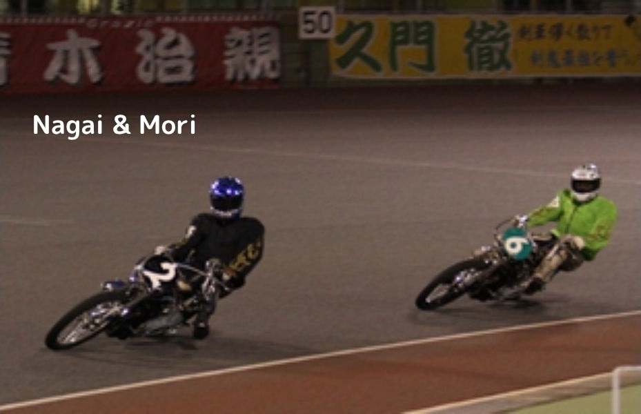 Daisuke Nagai and Katsuyuki Mori racing side by side during a night Auto Race event in Japan (Image: autorace.jp)